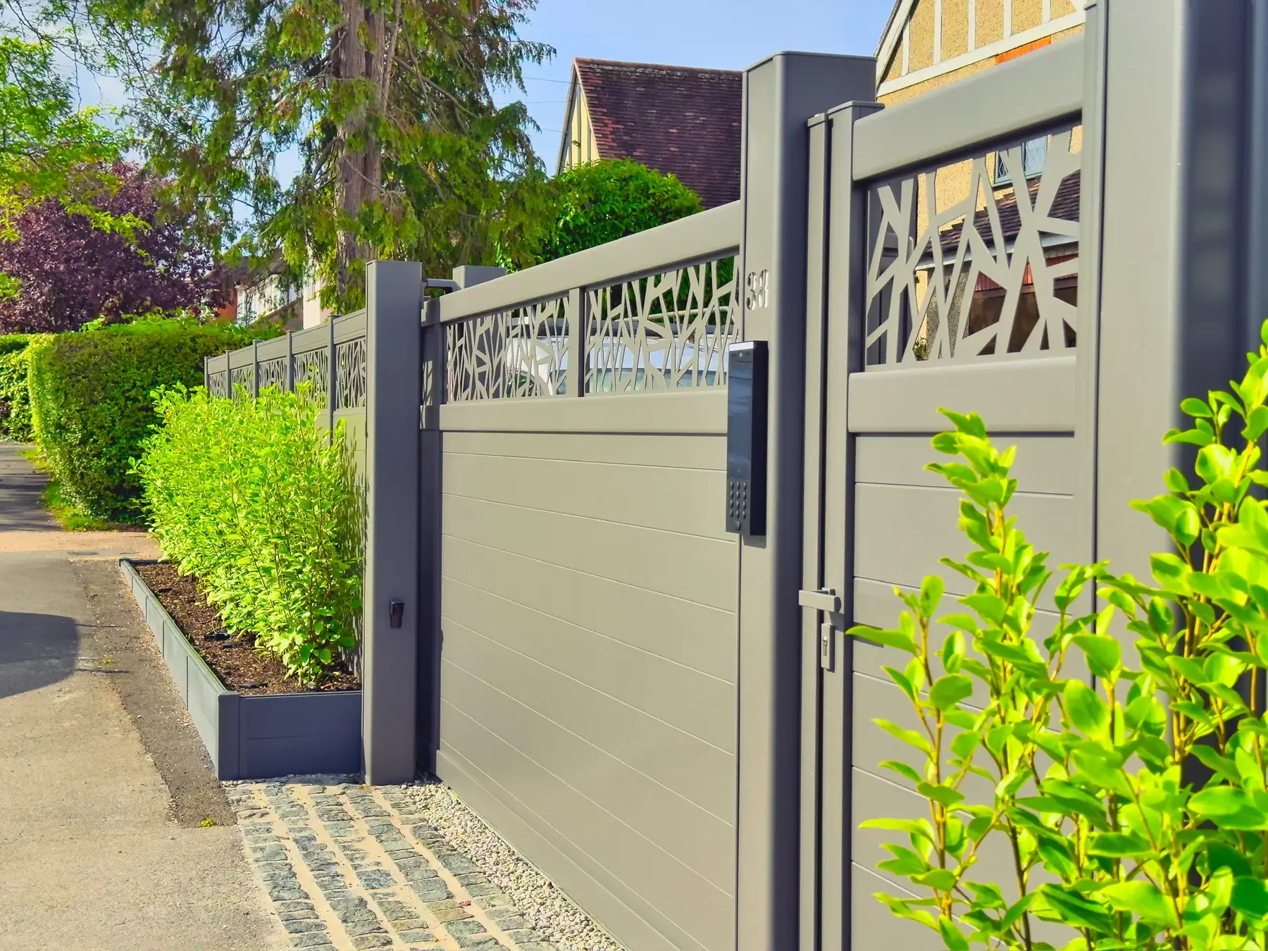 Access control keypad integrated with automated gate