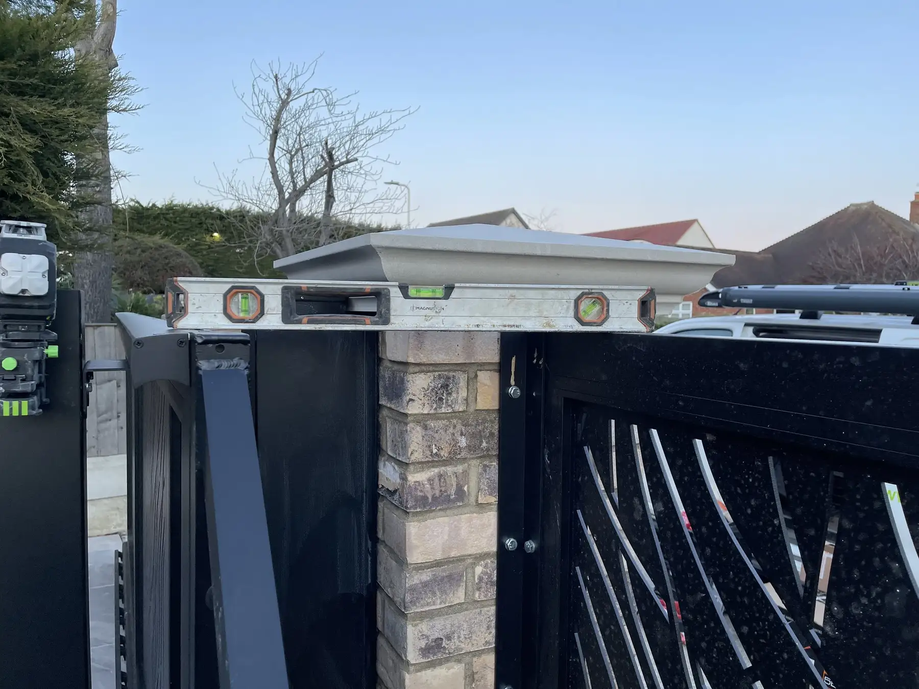 Gate and fencing alignment